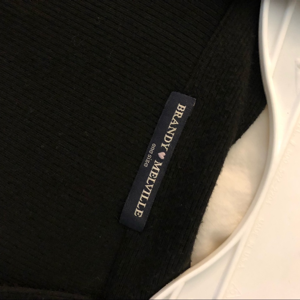 Black tie around neck long sleeve
